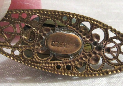 Orecchini pendenti goccia vintage Art Deco cechi marmorizzati vetro verde oliva e tono oro - Foto 4 di 4