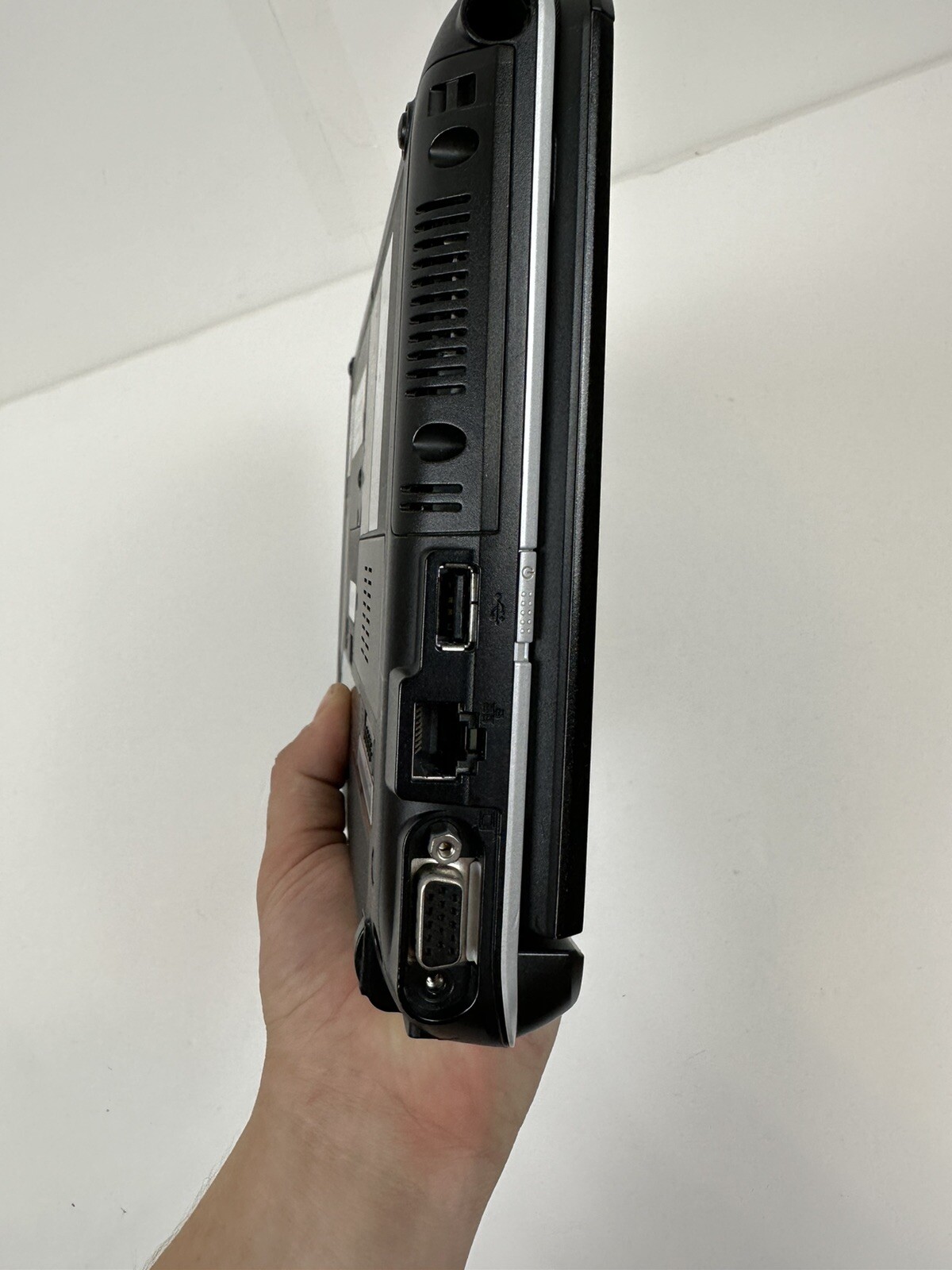 Fujitsu Laptop T Series Intel i5 - 1.33 GHz Windows 10 - 320 HDD - Picture 8 of 14