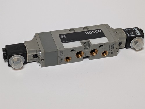 Bosch 0820035011 - 5/3 Wegeventil mit Magnetspulen - Bild 1 von 4