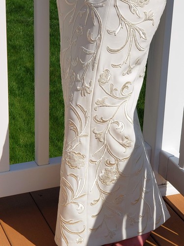 Ladies' Long Ivory Beaded Brocade Form Fitting Evening/Wedding Gown with Bolero - Picture 4 of 12