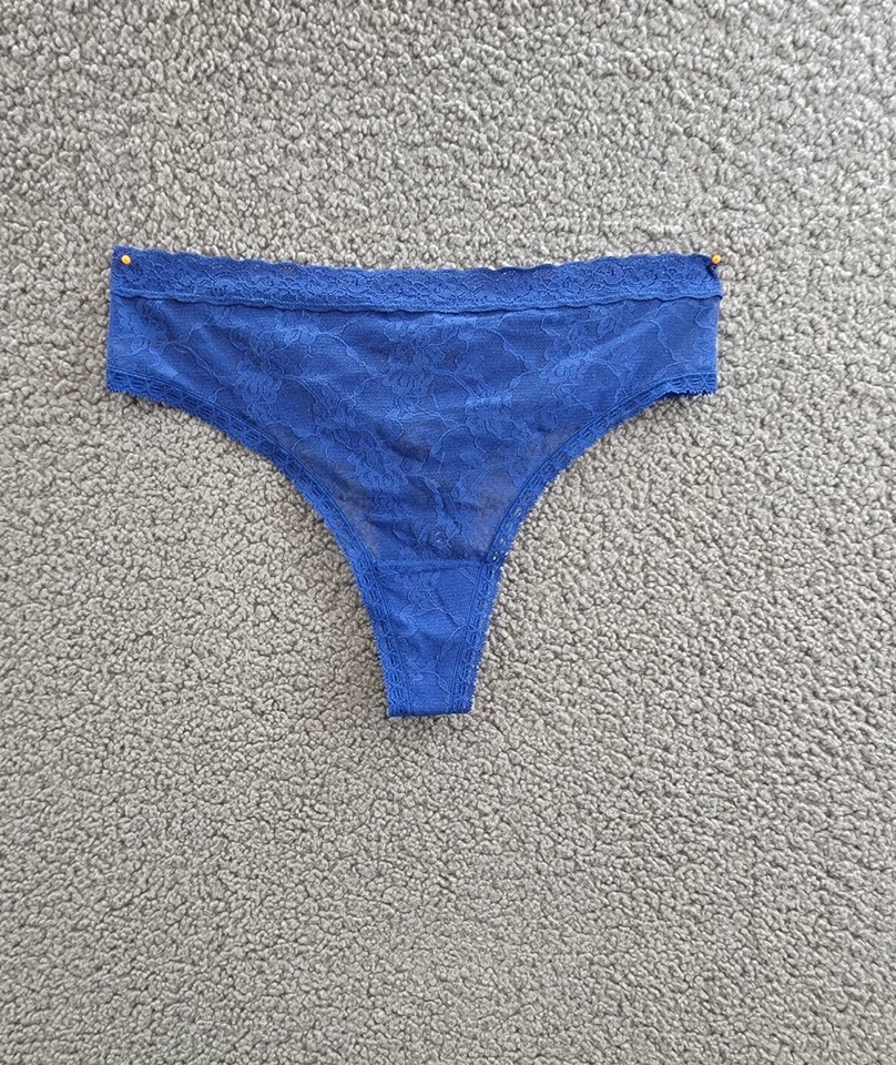 Natori Bliss Allure 蕾丝丁字裤女式均码靛蓝花卉弹性腰围 — 第 2/4 张图片
