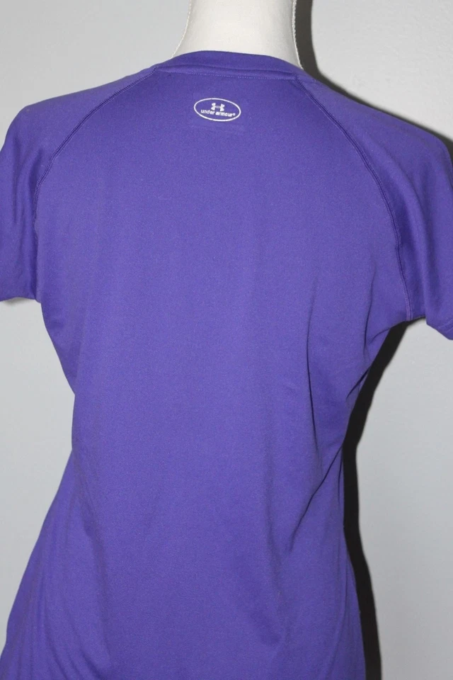 Camiseta deportiva Under Armour para mujer cuello en V semi ajustada equipo térmico púrpura talla S B6 Foto 3 de 4