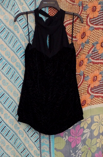 Women's Plus TORRID Black Velvet Burnout Chiffon Halter Top NWT's 3 48/50B - Picture 1 of 2