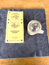 Pampered Chef #1695 Flour/Sugar Shaker Tan New in the Box