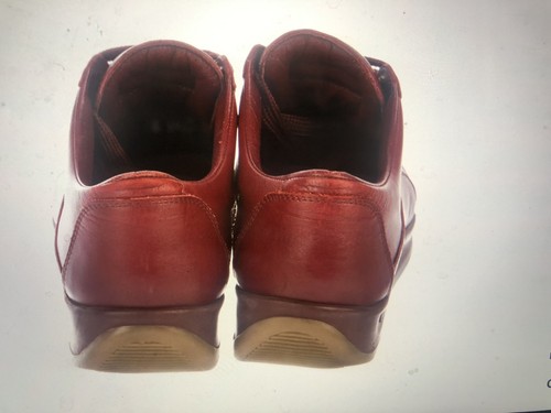Louis Vuitton Leather Round Toe Sneakers - Picture 4 of 5