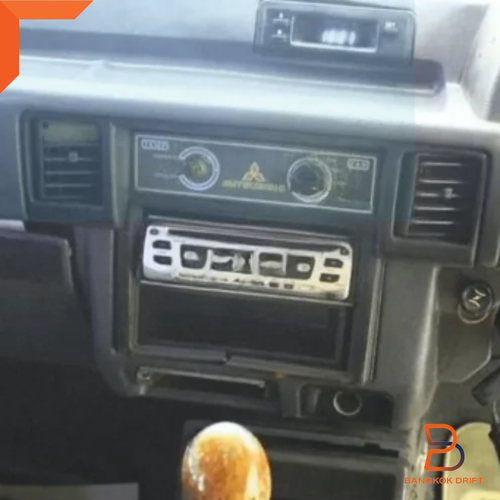 BLACK RADIO DASHBOARD PANEL FASCIA VENT TRIM FOR MITSUBISHI L200 PICKUP 86-96 - Picture 4 of 12