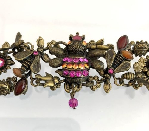 Vintage Signed MARY DEMARCO Bird & Flower Motif Ornate Brass Bracelet - Picture 3 of 10
