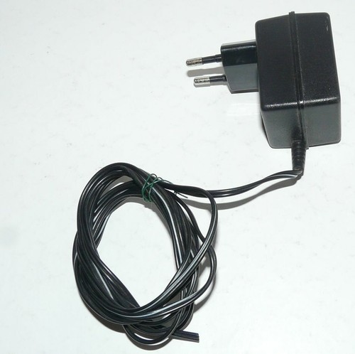 LOT DE 2 CHARGEURS SANS EMBOUTS MODEL : 3111 278 30431 7.5 V / N° SY-9030-TUV - Bild 4 von 11