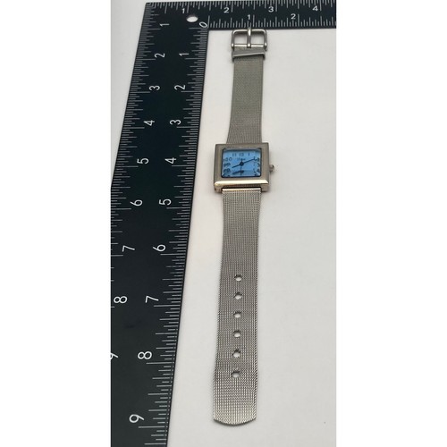 Único Reloj VIVANI Mujer 26mm - Correa de Malla de Acero Ajustable - Batería Nueva - Imagen 9 de 10