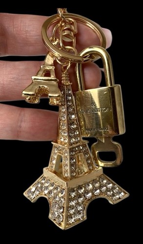 ✨100% AUTHENTISCHES LOUIS VUITTON SCHLOSS UND SCHLÜSSEL mit Markenlos Schlüsselanhänger/Taschenanhänger🔐✨