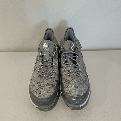 UNDER ARMOUR HERREN HARPER 8 LOW ST METALL BASEBALLSCHUHE GRÖSSE 12 WEISS GRAU - Bild 3 von 9