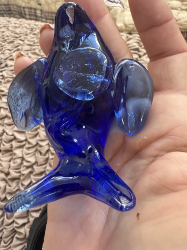 Estatuilla de delfín azul cobalto de vidrio artístico pisapapeles 4 X 3 - Imagen 8 de 9