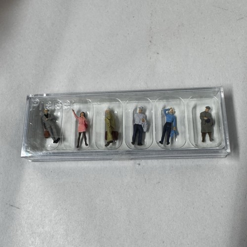 Preiser 10642 Pasajeros en espera, H0 1:87 y modelo de tren pintado, arte para casa de muñecas - Imagen 1 de 2
