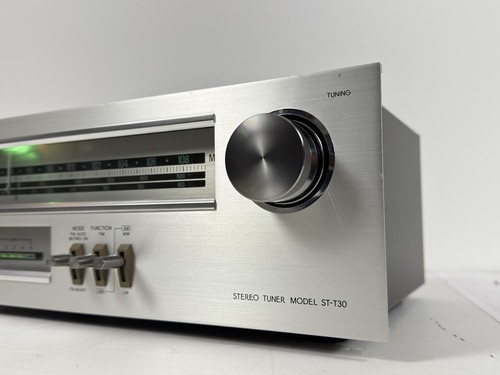 Sintonizador estéreo Toshiba ST-T30 FM/AM Hi-Fi separado plateado años 80 retro hecho en Japón