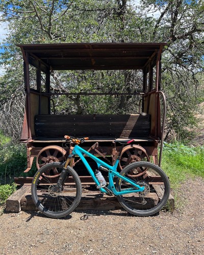 2021 Yeti SB115 Turq (L) Mountain Bike, SRAM AXS Drivetrain & Stan's rims - Picture 11 of 11