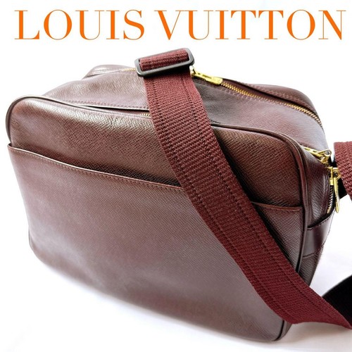 Louis Vuitton Taiga Reporter PM Shoulder Bag Burgundy M30156Louis Vuitton Taig