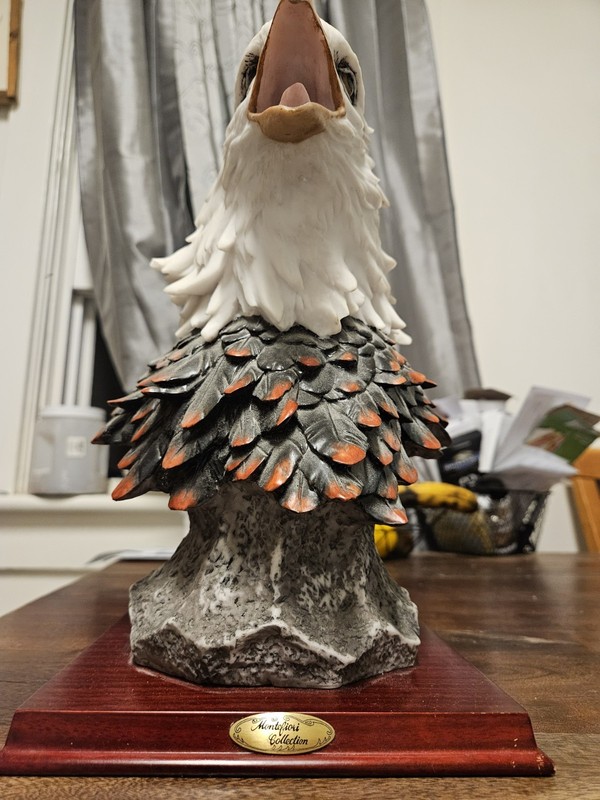 Screaming Eagle Head Statue Montefiori collection 12"T base 7.25 sq.
