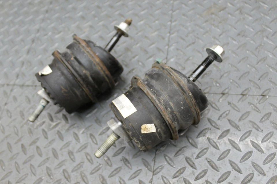 2010-2015 Camaro SS Engine OEM LH AND RH Front Motor Mounts Pair #35 - Image 2 of 4