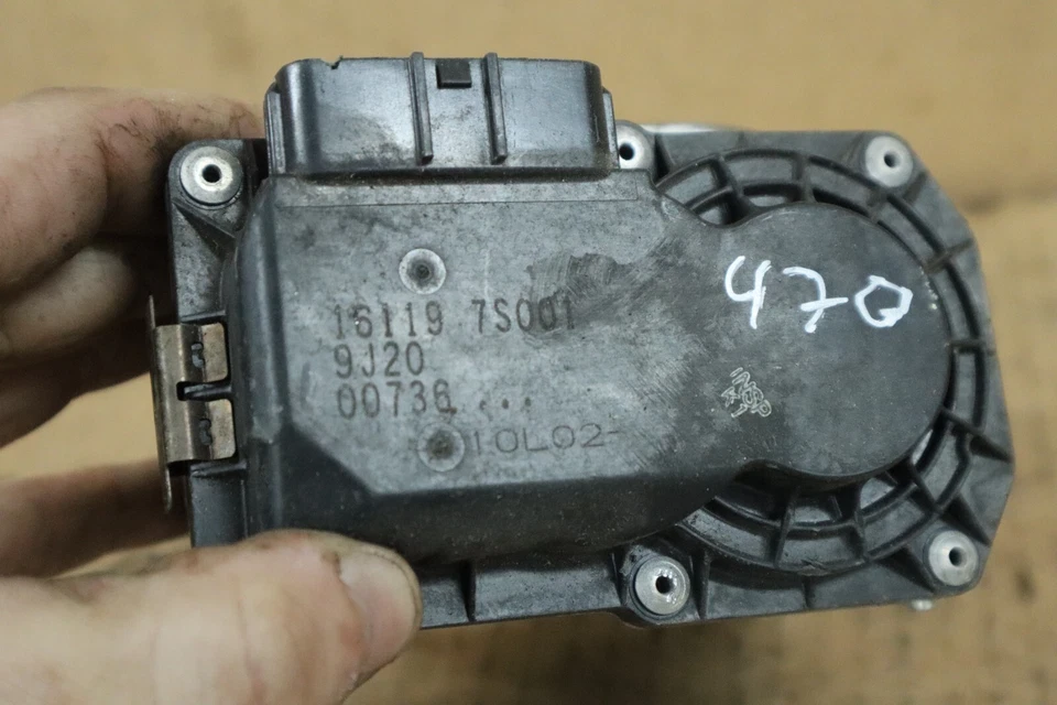 Nissan Pathfinder 2005 2006 unidad de control del cuerpo del acelerador del motor 4,0 L 161197S001 Foto 3 de 4