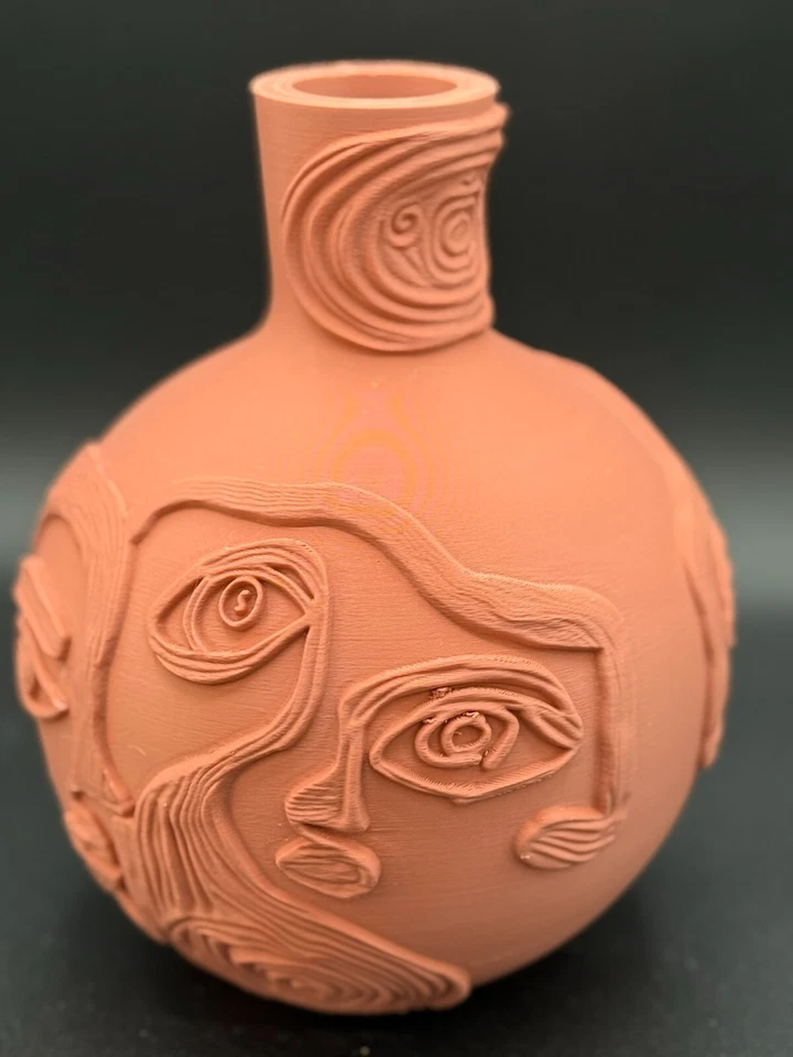 abstract vase, flower vase, picasso designs, contemporary - Image 2 of 3