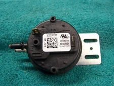 Lennox Pressure Switch 56M0601 56M06 Honeywell IS20218-5262 0.85"