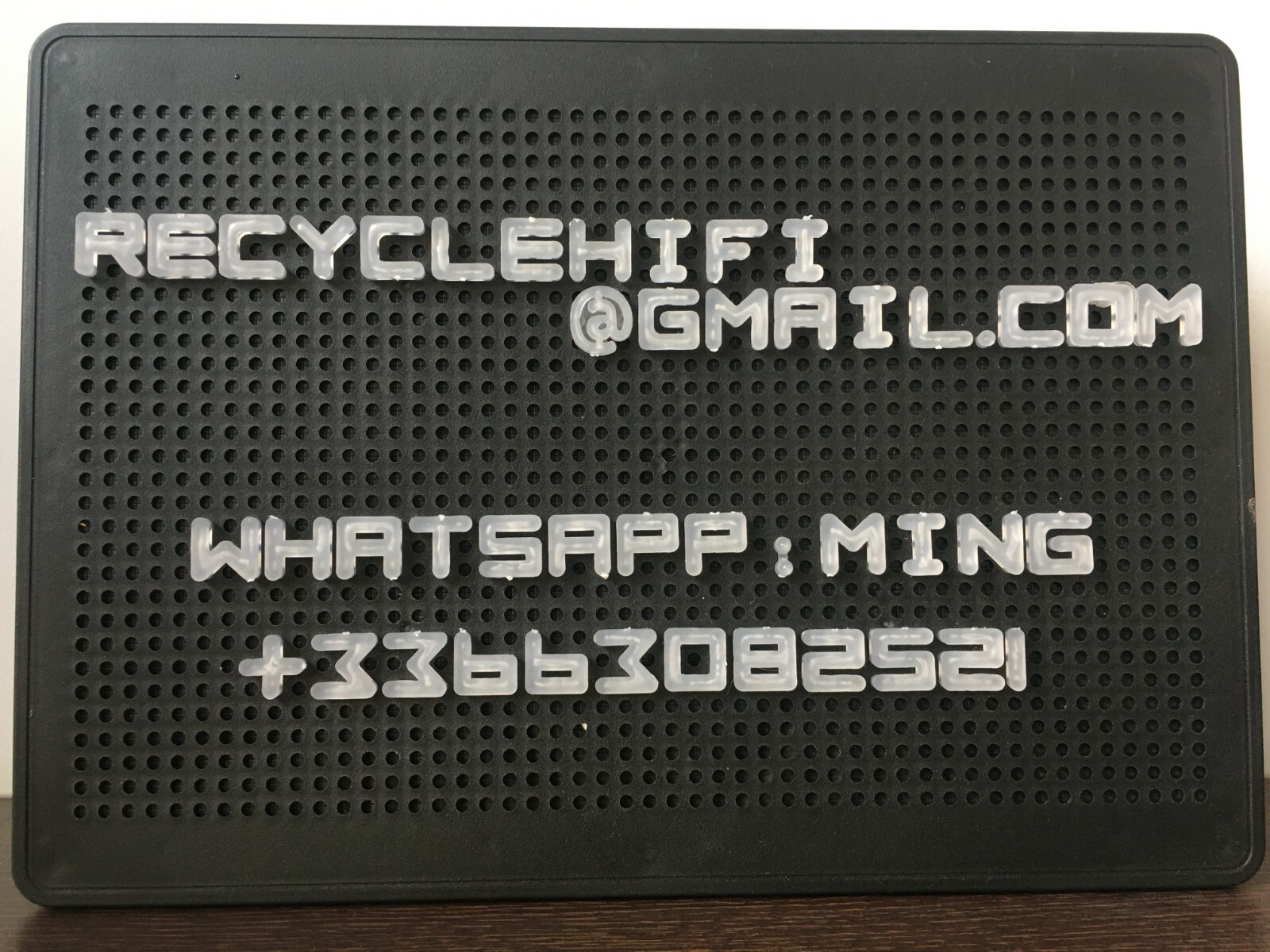 Quad Artera Solus Play (black Finish 230vac) Demonstration Unit