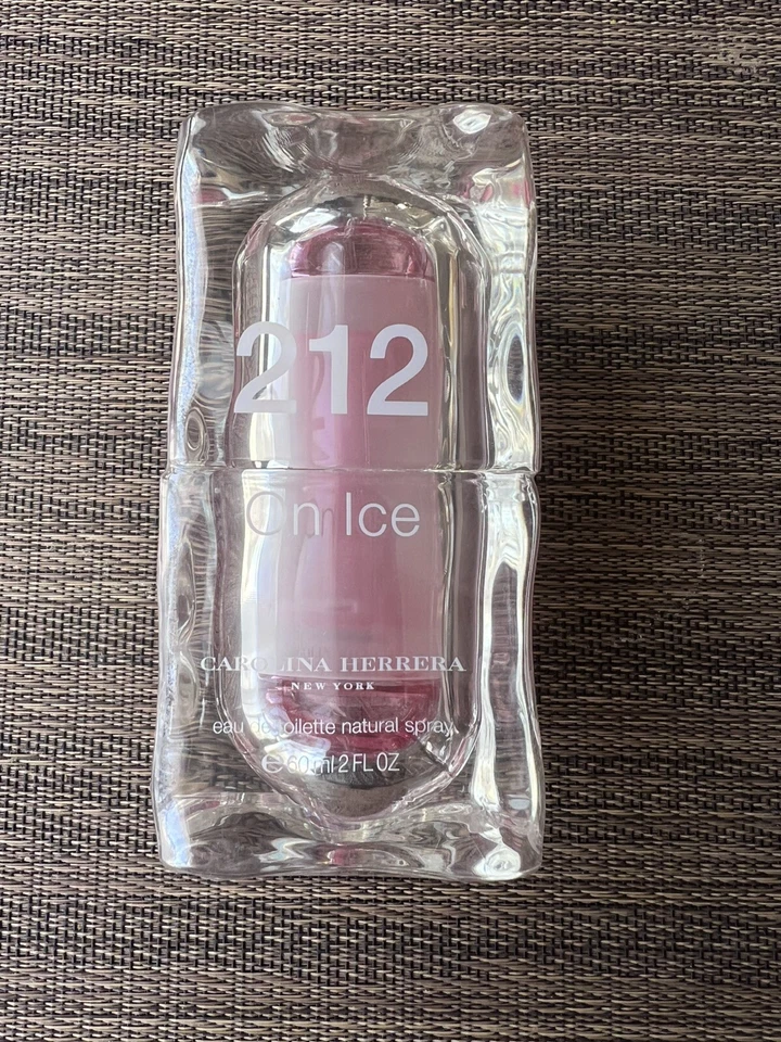 RARO! 212 on Ice de Carolina Herrera 2.0 fl.oz 60 ml eau de toilette spray en caja Foto 2 de 4