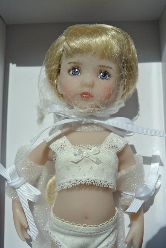 Dianna Effner Little Dreamer Evianna NRFB 11" doll