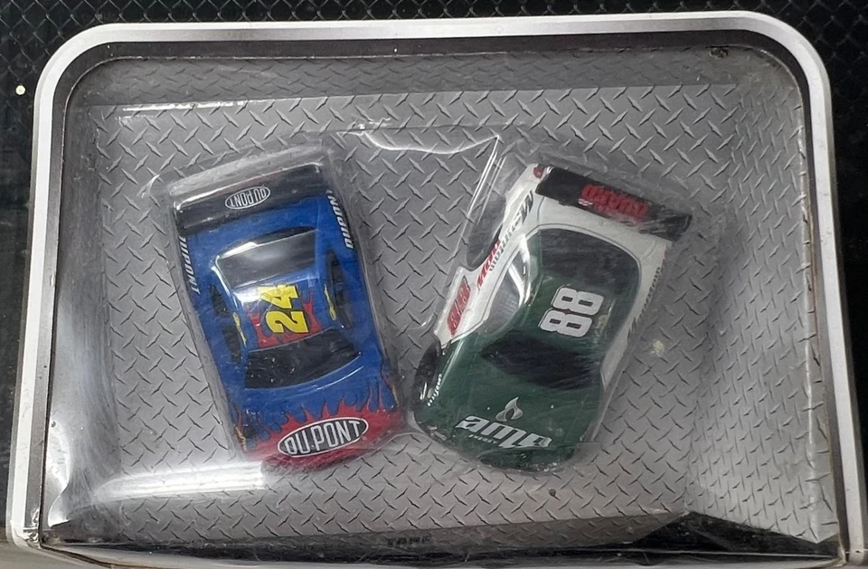 NASCAR  Ultimate Speedway Track Set Gordon vs. Earnhardt Jr 2008 NEW In Box - Image 4 of 4
