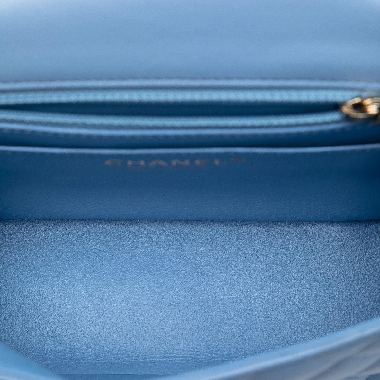 Authenticated Chanel Mini Square Classic Lambskin… - image 4