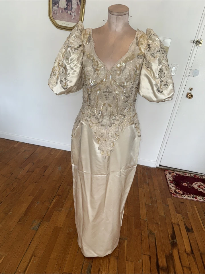 #163 Eve Of Milady Vintage Wedding Gown! Gorgeous Beading And Sleeves! Pre owned - Image 3 of 4
