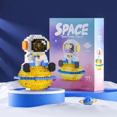Astronaut Mini Building Blocks Gift Set 433 PCS Model Space Toys with Light 