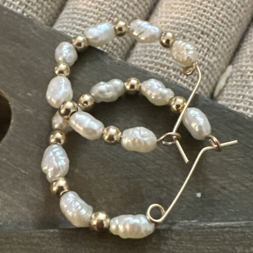 VINTAGE DESIGNER 14K YELLOW GOLD FRESHWATER RICE PEARL HOOP EARRINGS - Picture 9 of 9