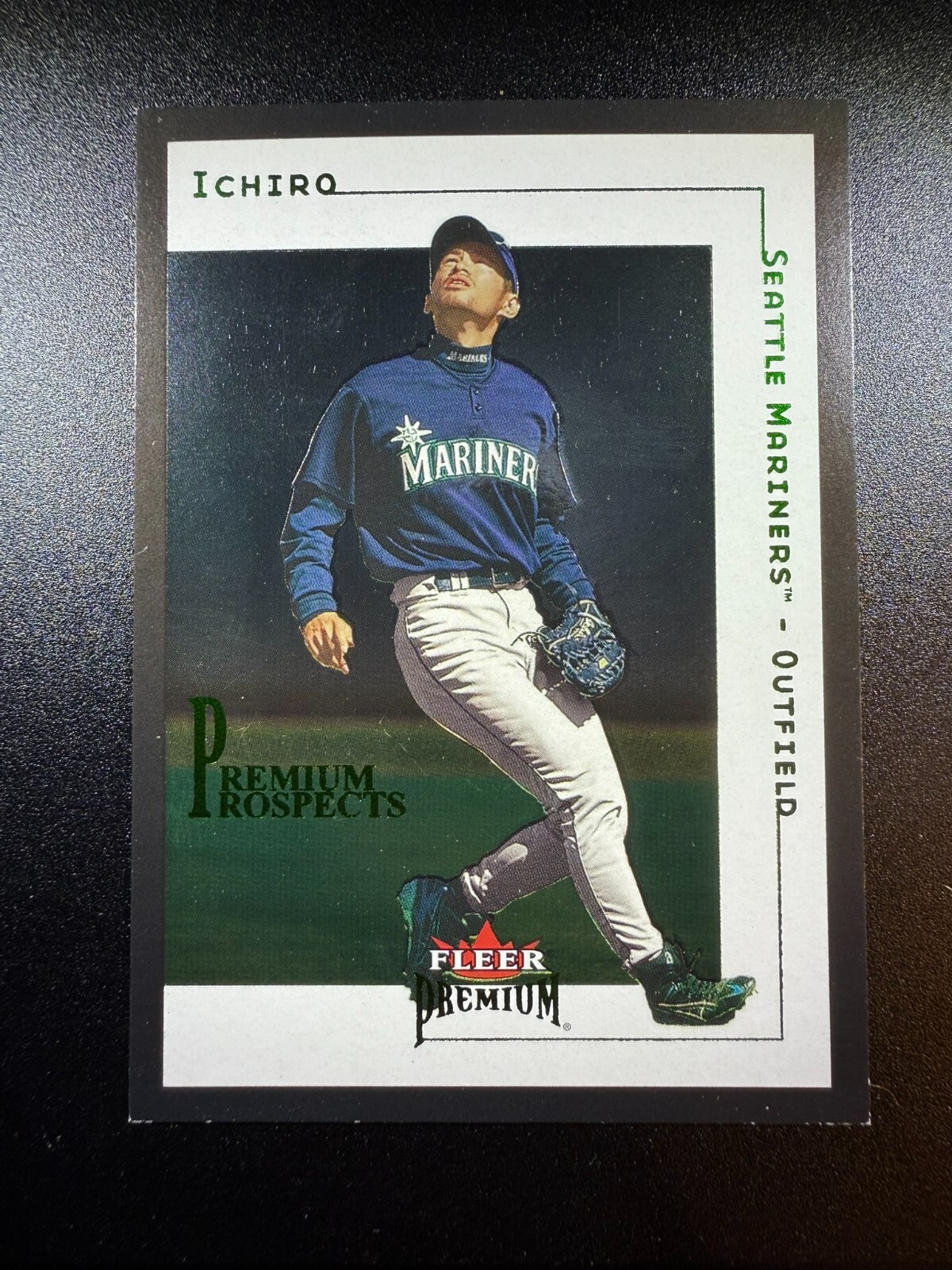 2001 Fleer Premium #231 Ichiro Suzuki RC #/1999 !!