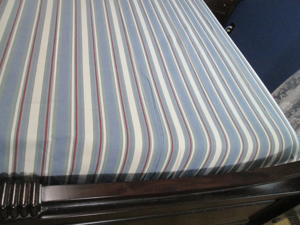 Sábana plana a rayas silenciadas Cannon Queen Foto 3 de 4