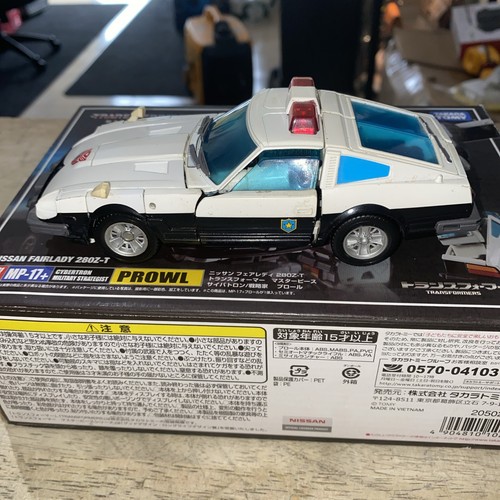 Authentic Takara Tomy Transformer Masterpiece Prowl MP-17+ Animated Fairlady - Picture 4 of 21