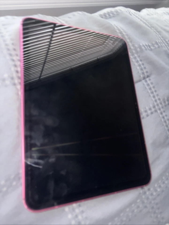 Apple iPad (10th Generation) in the color pink - Image 2 of 3