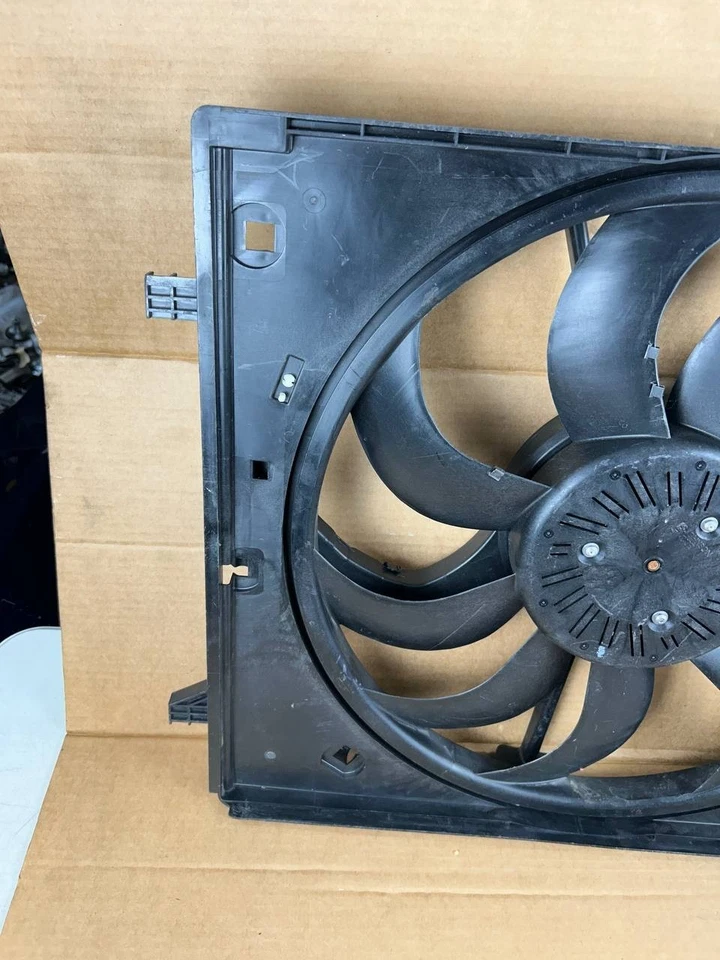 Ventilador de refrigeración del radiador Maserati Ghibli Quattroporte 2014-2020 cubierta hoja fabricante original Foto 3 de 4