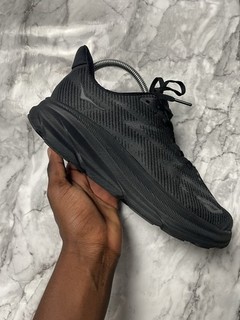 Hoka One One Clifton 9 Triple Black/Black Running Shoes Size UK6