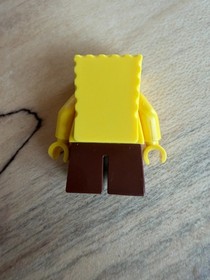 LEGO SpongeBob SquarePants Minifigure Standard Grin Two Teeth 3825 bob001