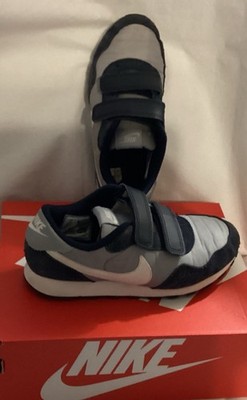 NIKE  MD VALIANT (PSV)  Boy Sz2Y DARK OBSIDIAN/PHANTOM