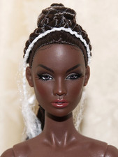 Isabella Alves Glorious Vanity Long Nail Nude Doll COA Hands Stand & Box 7 Sins