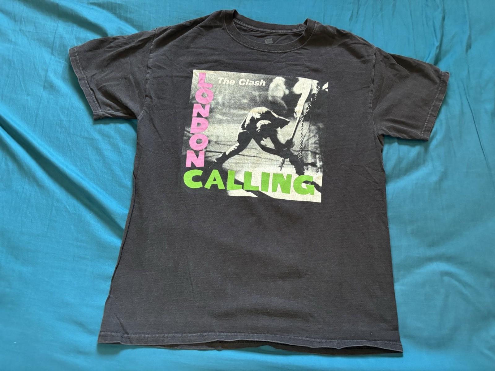 The Clash Shirt Mens Medium Black London Calling Concert Tour Lyrics Band Music