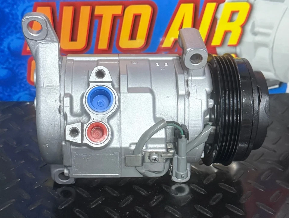 COMPRESOR DE AIRE ACONDICIONADO APTO CADILLAC ESCALADE, HUMMER H2, H3, H3T, NPR (SOLO GAS) 77377 Foto 2 de 4
