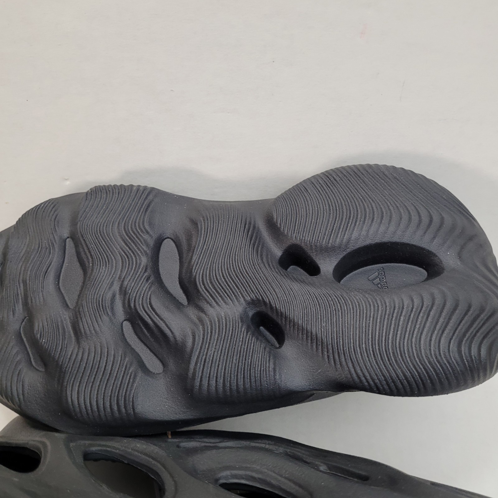 Adidas Yeezy Foam RNR Men's Sneakers Onyx Sz 5 NWT thumbnail 6