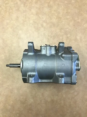 Hitachi MJ167 A/C Compressor wo/clutch. Fits 79-82 Datsun 310 - Image 4 of 4