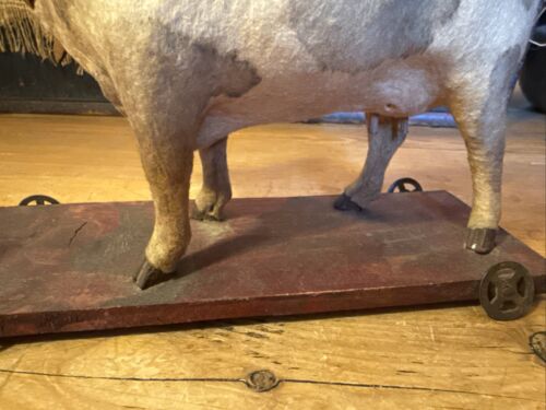 ANTIQUE VINTAGE GERMANY COW BULL STEER ON WHEELS PULL TOY FOLK ART - Picture 5 of 8