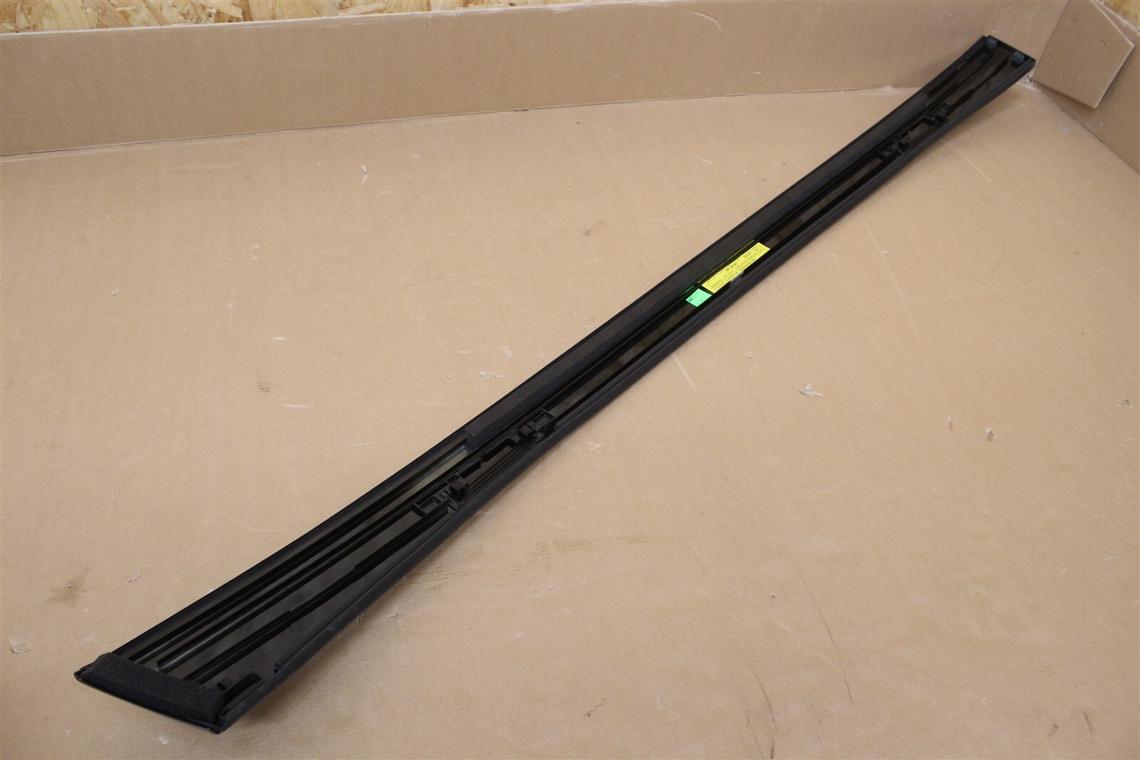 Genuine Mercedes-Benz C-class W204 Left Roof Moulding ルイヴィトンマフラー