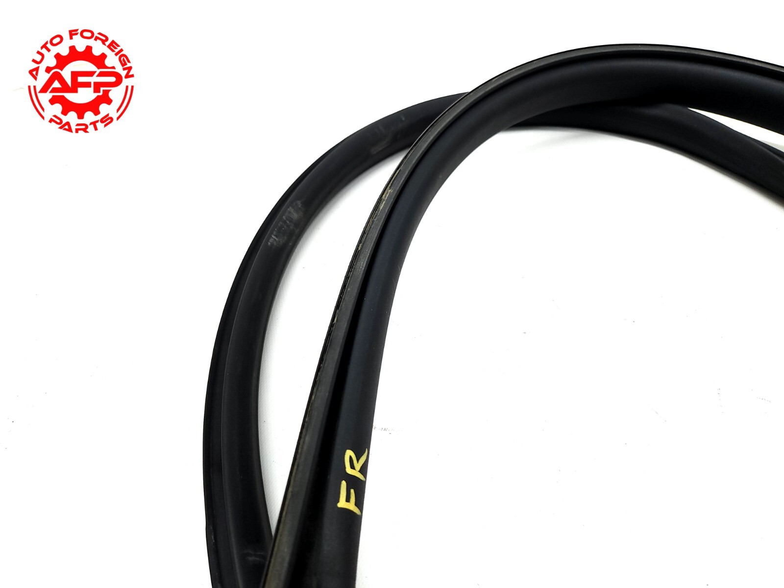 ⭐ 14-20 Maserati Ghibli Quatt Front Right Door Body Weatherstrip Gasket Seal Oem