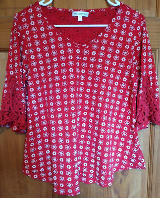 Roommates Blouse Size M Women's Red Floral Eyelet Crochet Lace Lined 3/4 Sleeve